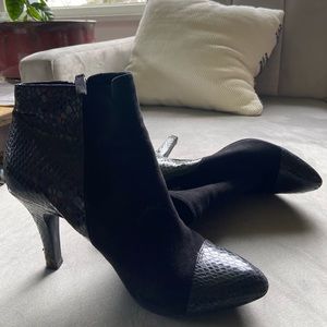 Sofft stiletto booties
